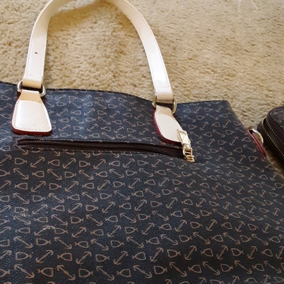 Purse - Picture 3 of 8